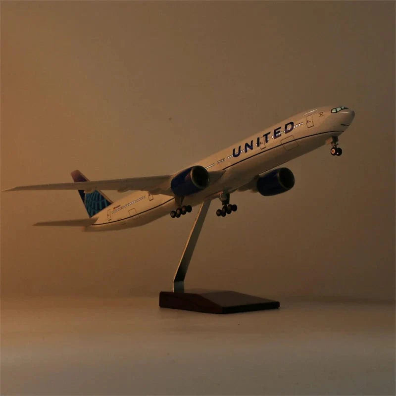ALDO Creative Arts Collectibles Scale Model With Lights United Airlines Boeing 777 B777 Model Aircraft With Landing Gears and LED Lights