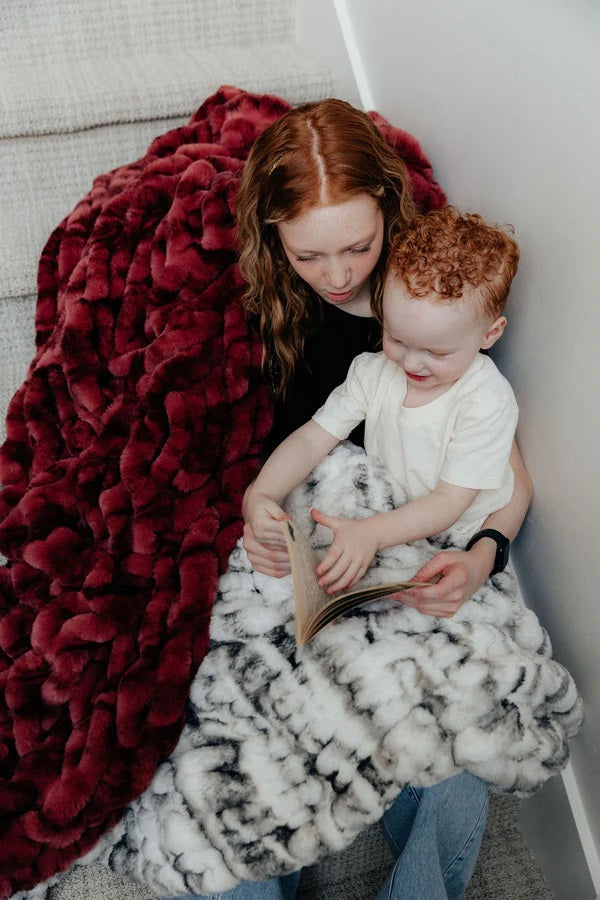 Plush Blankets Built for Real Comfort