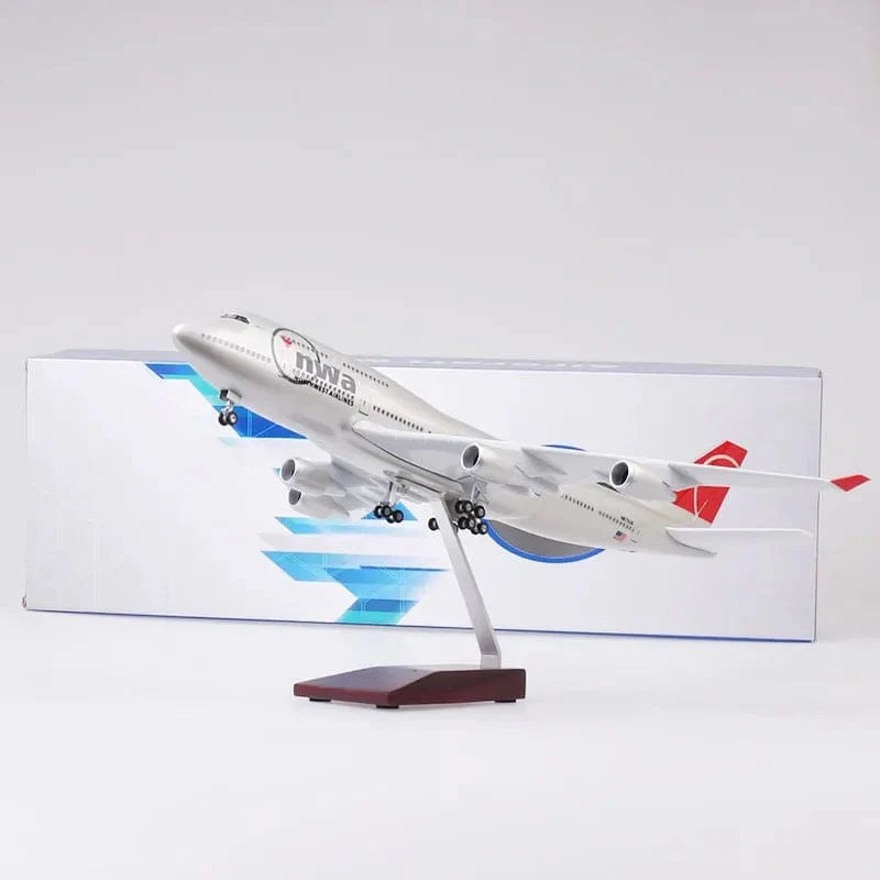 ALDO Creative Arts Collectibles Scale Model North West Airlines Boeing 747 B747  Model Aircraft With Landing Gears and LED Lights