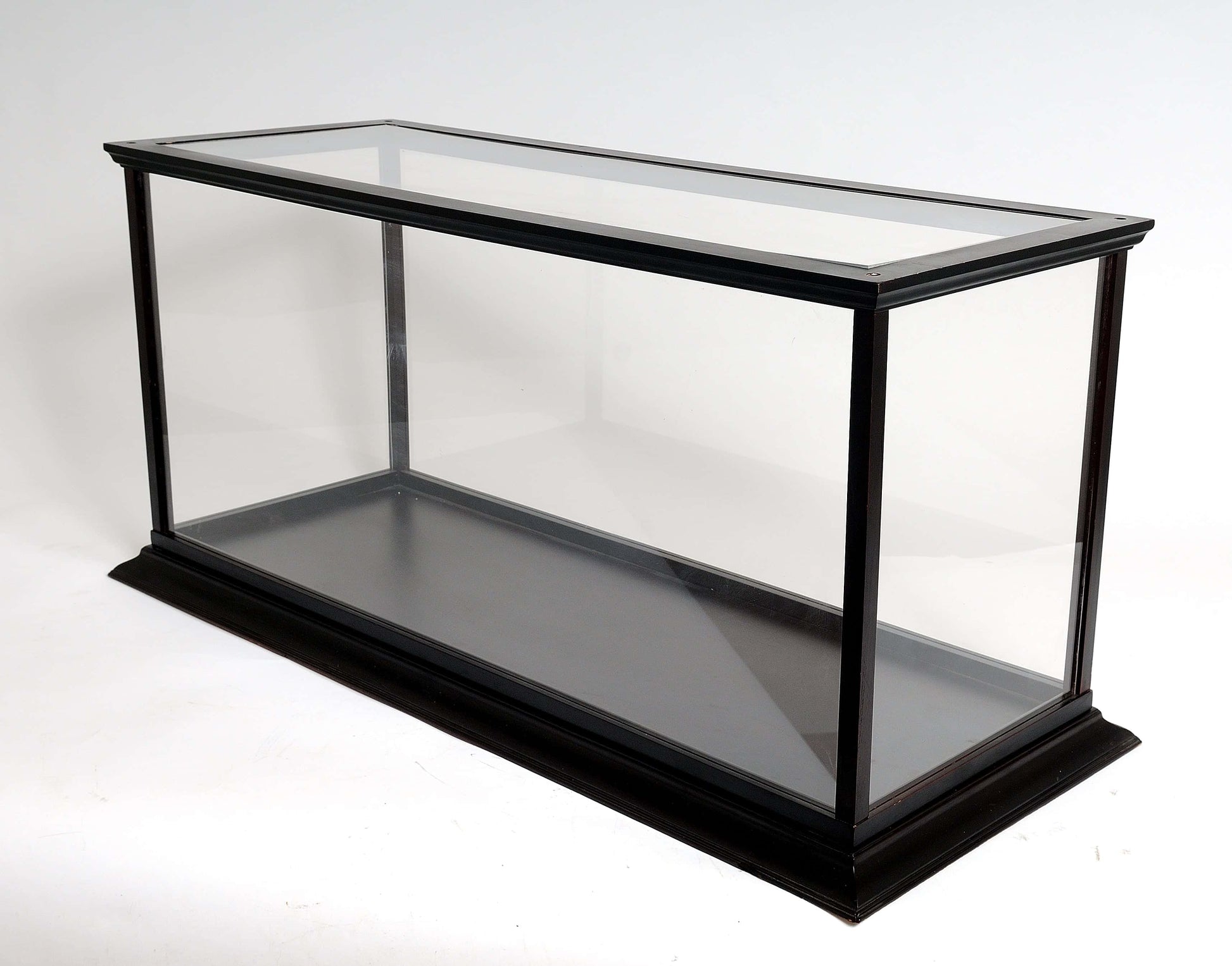 ALDO Creative Arts Collectibles Scale Model Outside : L: 37.5 W: 14 H: 15 Inches / Inside : 36L x 12W x 13.5H inches. / NEW / Mahogany Wood and with Plexiglass Panels Display Case Large Wood with Plexiglass Panels Table Top Cabinet for  Speed Boat Models