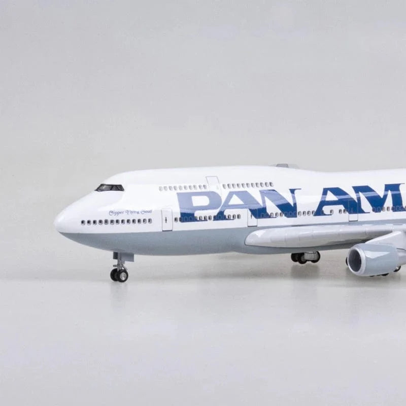 ALDO Creative Arts Collectibles Scale Model PAN AM  Airplane Boeing 747 B747 Model Aircraft With Landing Gears and LED Lights
