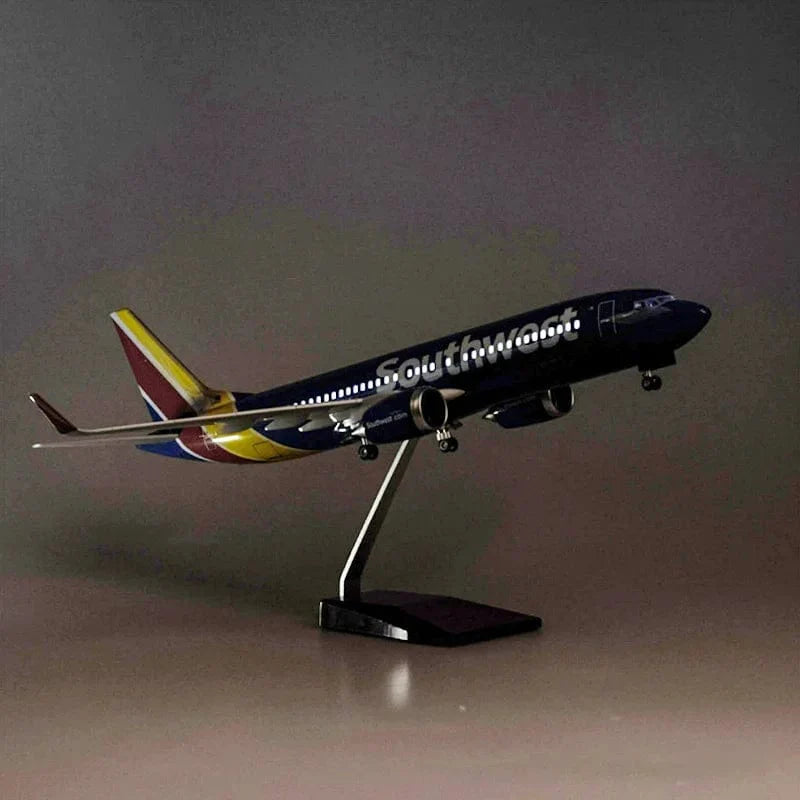 ALDO Creative Arts Collectibles Scale Model Southwest Airlines Boeing 737-700 B737-700  Model Aircraft With Landing Gears and LED Lights