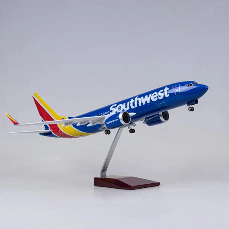ALDO Creative Arts Collectibles Scale Model Southwest Airlines Boeing 737-700 B737-700  Model Aircraft With Landing Gears and LED Lights