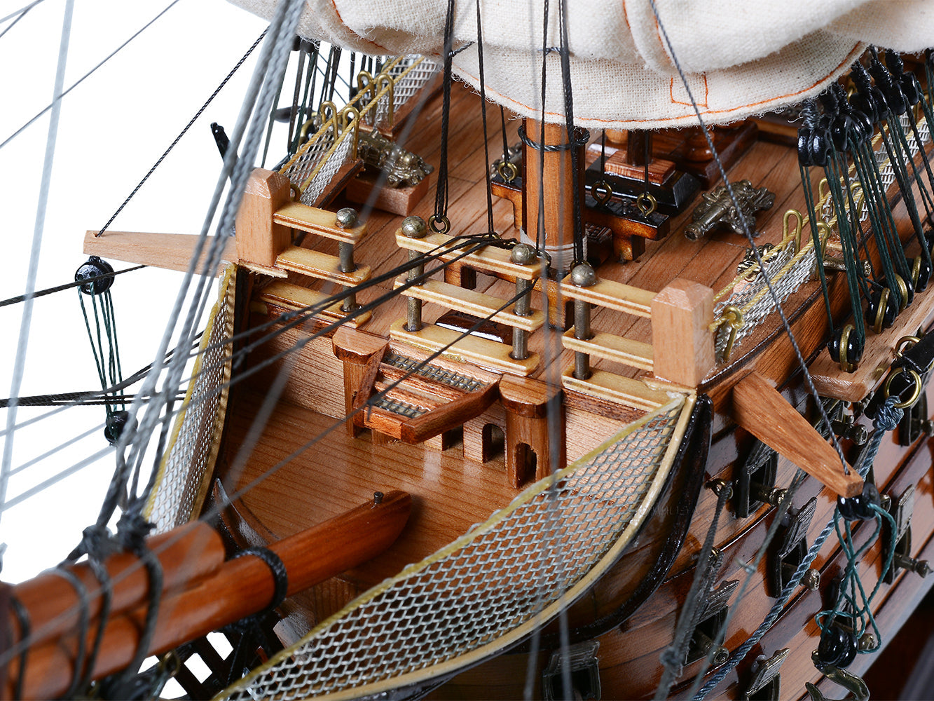ALDO Hobbies & Creative Arts> Collectibles> Scale Model HMS Victory Admiral Nelsons Flagship Tall Ship Limited Edition Full Crooked Sails  Wood Model Sailboat Assembled