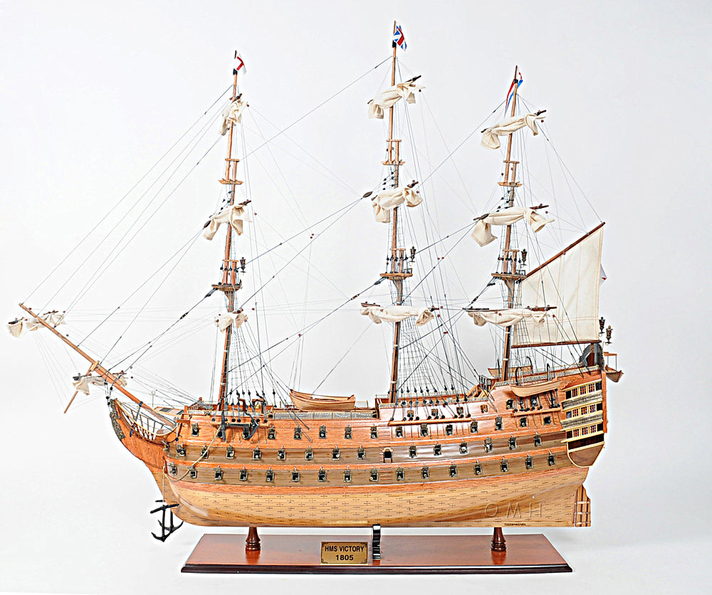Aldo Hobbies & Creative Arts> Collectibles> Scale Model HMS Victory Xtract Large Tallship Wood Model Sailboat Assembled  With Display Case XL No Glass