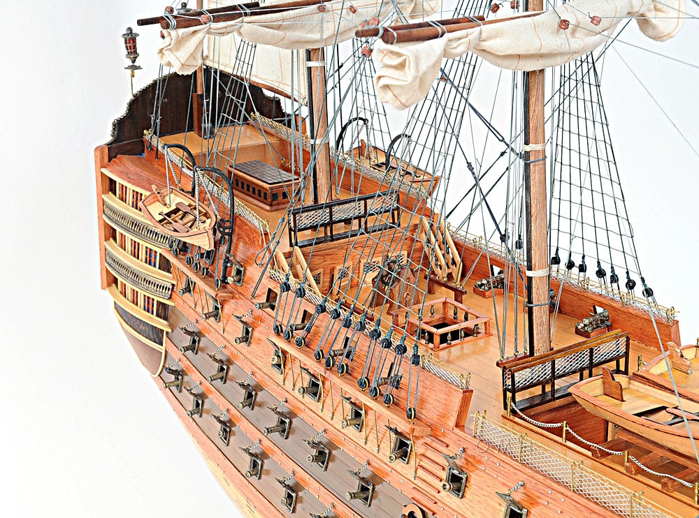 Aldo Hobbies & Creative Arts> Collectibles> Scale Model HMS Victory Xtract Large Tallship Wood Model Sailboat Assembled  With Display Case XL No Glass
