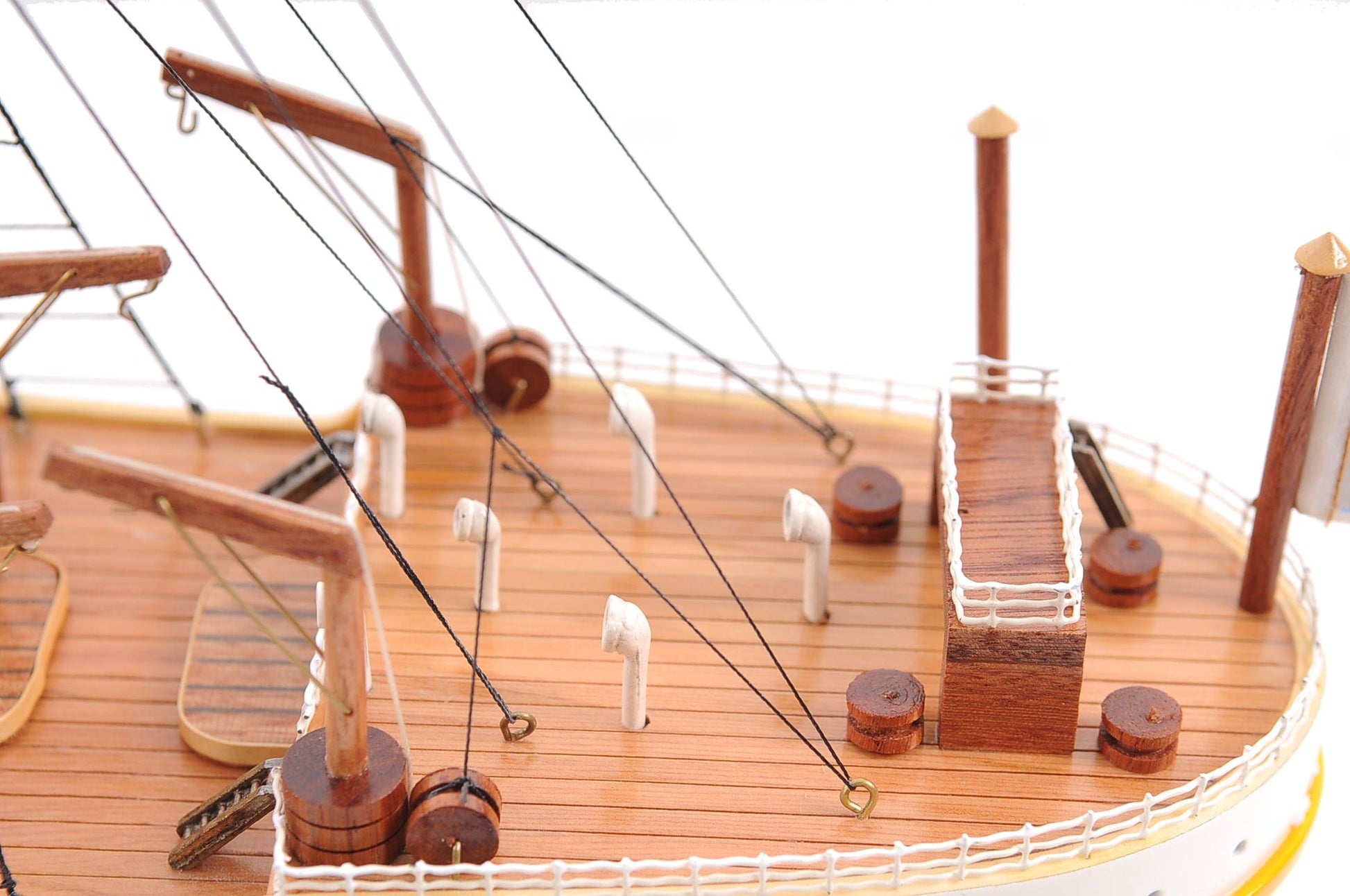 ALDO Hobbies & Creative Arts> Collectibles> Scale Model L: 25 W: 3.5 H: 10 Inches / NEW / Wood RMS Titanic Painted Small  Passenger Ship Ocean Liner Wood Model Assembled