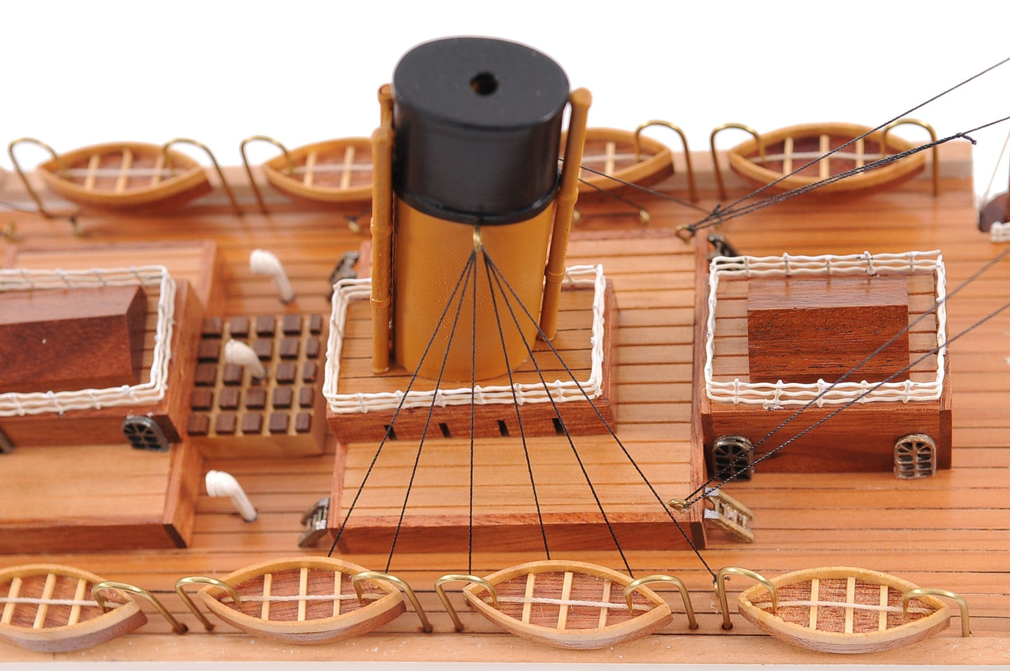 ALDO Hobbies & Creative Arts> Collectibles> Scale Model L: 25 W: 3.5 H: 10 Inches / NEW / Wood RMS Titanic Painted Small  Passenger Ship Ocean Liner Wood Model Assembled