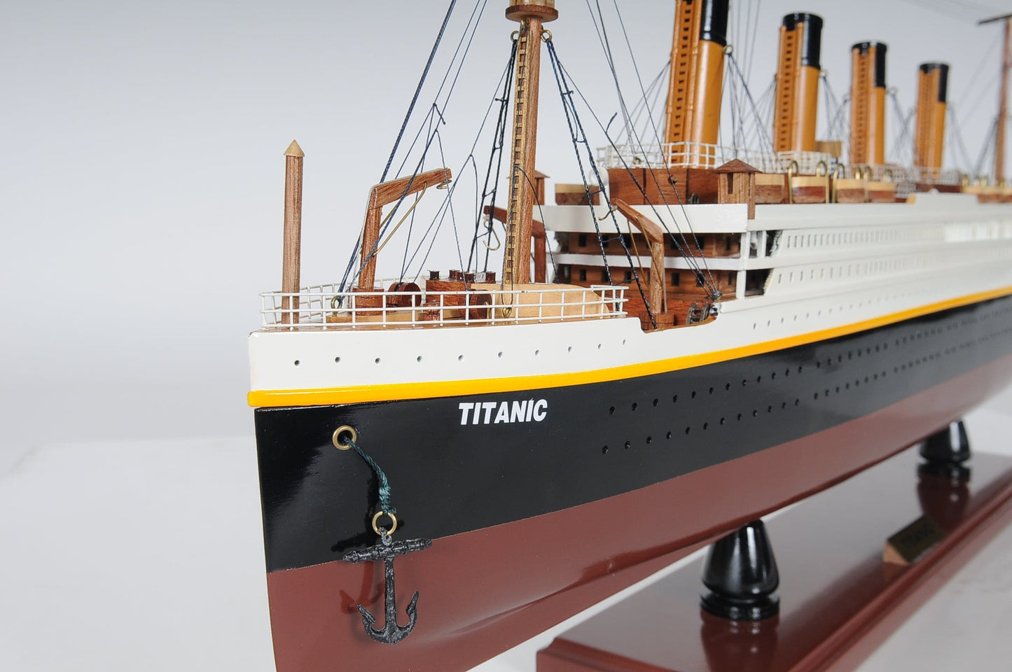 ALDO Hobbies & Creative Arts> Collectibles> Scale Model L: 32 W: 4 H: 13 Inches / NEW / Wood RMS Titanic Painted  Medium With lights Passenger Ship Ocean Liner Wood Model Assembled