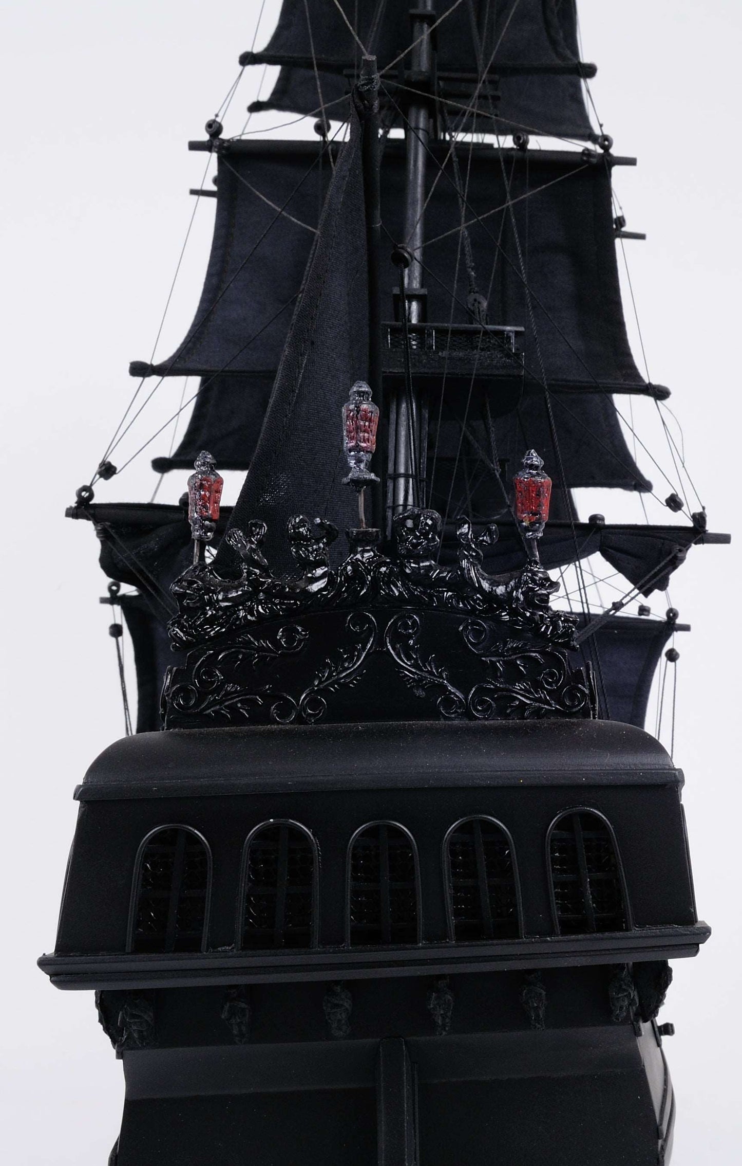 ALDO Hobbies & Creative Arts> Collectibles> Scale Model L: 40 W: 13.75 H: 39.25 Inches / NEW / Wood Black Pearl Pirates of The Caribbean Large Tall Ship Wood Model Sailboat With Table Top Display Case Assembled