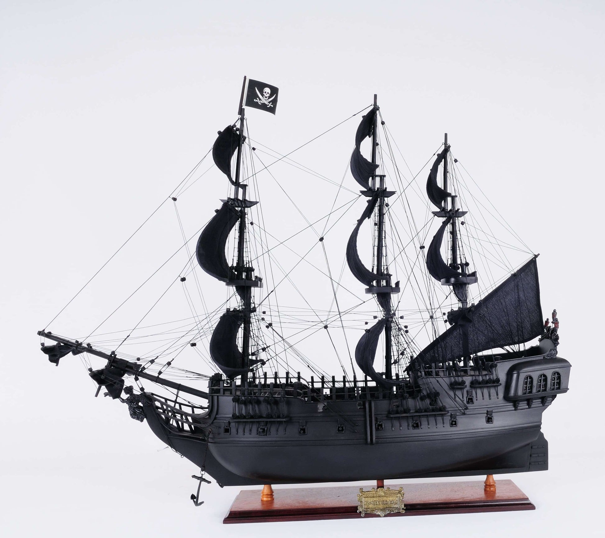 ALDO Hobbies & Creative Arts> Collectibles> Scale Model L: 40 W: 13.75 H: 39.25 Inches / NEW / Wood Black Pearl Pirates of The Caribbean Large Tall Ship Wood Model Sailboat With Table Top Display Case Assembled
