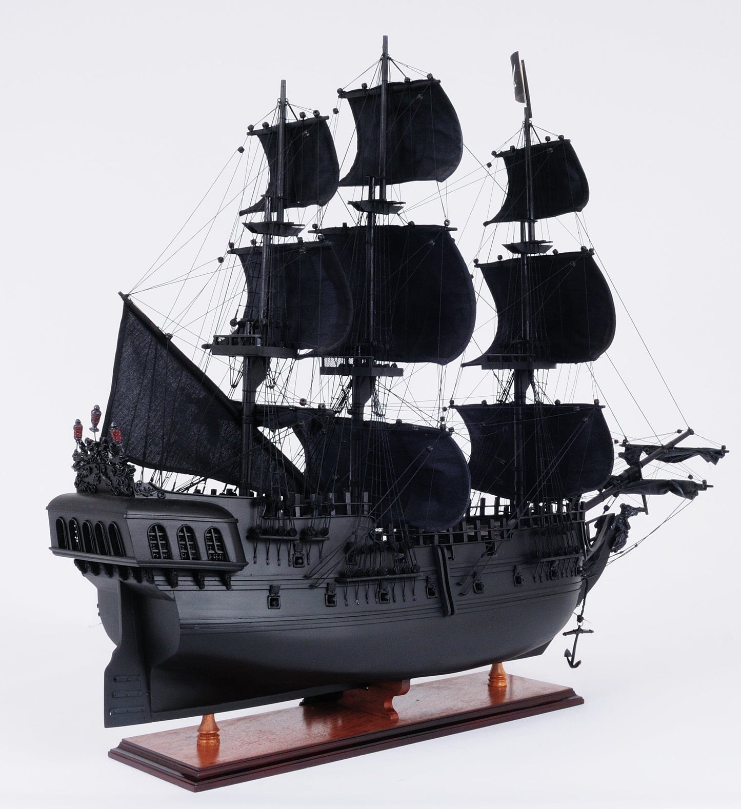 ALDO Hobbies & Creative Arts> Collectibles> Scale Model L: 40 W: 13.75 H: 39.25 Inches / NEW / Wood Black Pearl Pirates of The Caribbean Medium Tall Ship Wood Model Sailboat With Table Top Display Case Assembled