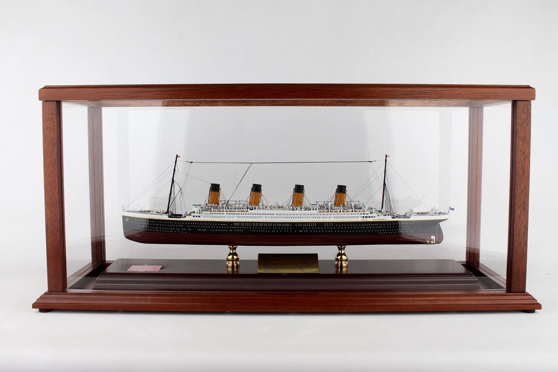 ALDO Hobbies & Creative Arts> Collectibles> Scale Model RMS Titanic medium Passenger Ship Ocean Liner Wood Model Assembled With Display Case and Real Artifact From the Ship