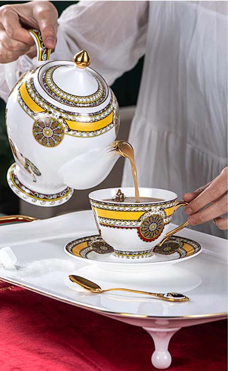 ALDO Home & Kitchen>Dinner Set Elegant Luxury English Royal Court Style Hand Made Fine Porcelain Bone China Gold Plated Coffee and Tea Set 15 Pices