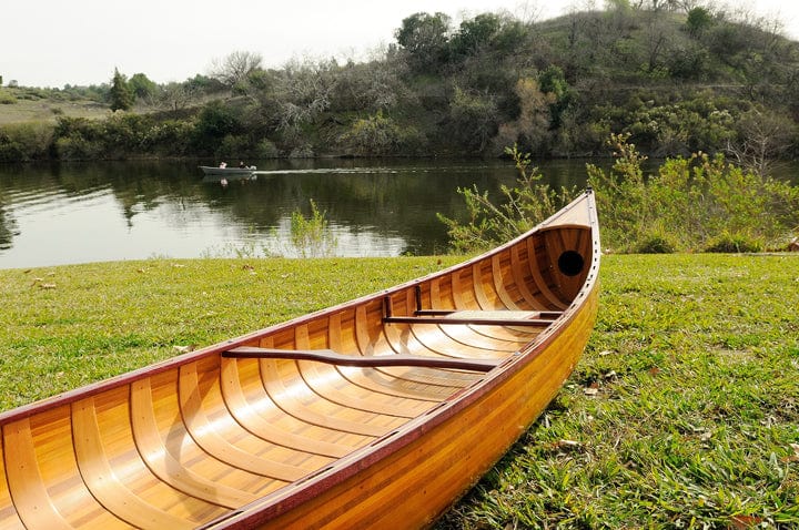 ALDO Kayaking, Canoeing & Rafting>Canoes L: 187.5 W: 31.5 H: 24 Inches / NEW / wood Real High Quality Canadian Cedar Canoe With Ribs 16 feet