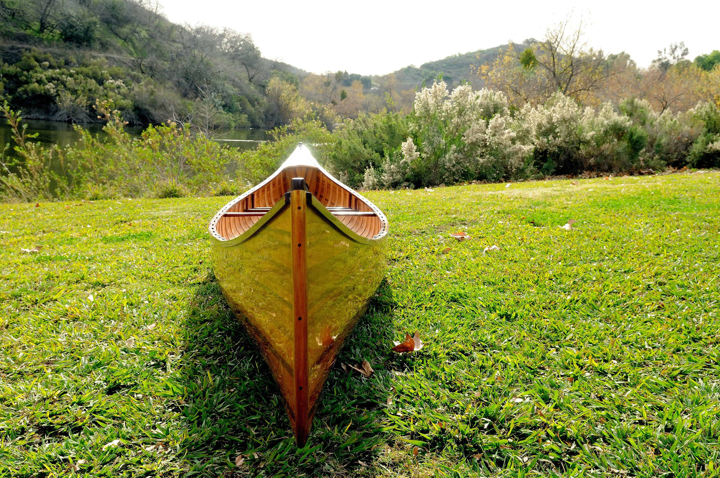 ALDO Kayaking, Canoeing & Rafting>Canoes L: 216 W: 35.5 H: 27 Inches / NEW / wood Real High Quality Canadian Cedar Canoe  With Ribs18 feet