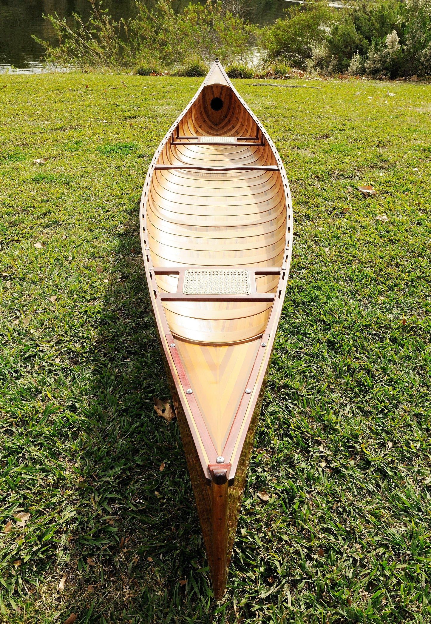 ALDO Kayaking, Canoeing & Rafting>Canoes L: 216 W: 35.5 H: 27 Inches / NEW / wood Real High Quality Canadian Cedar Canoe  With Ribs18 feet