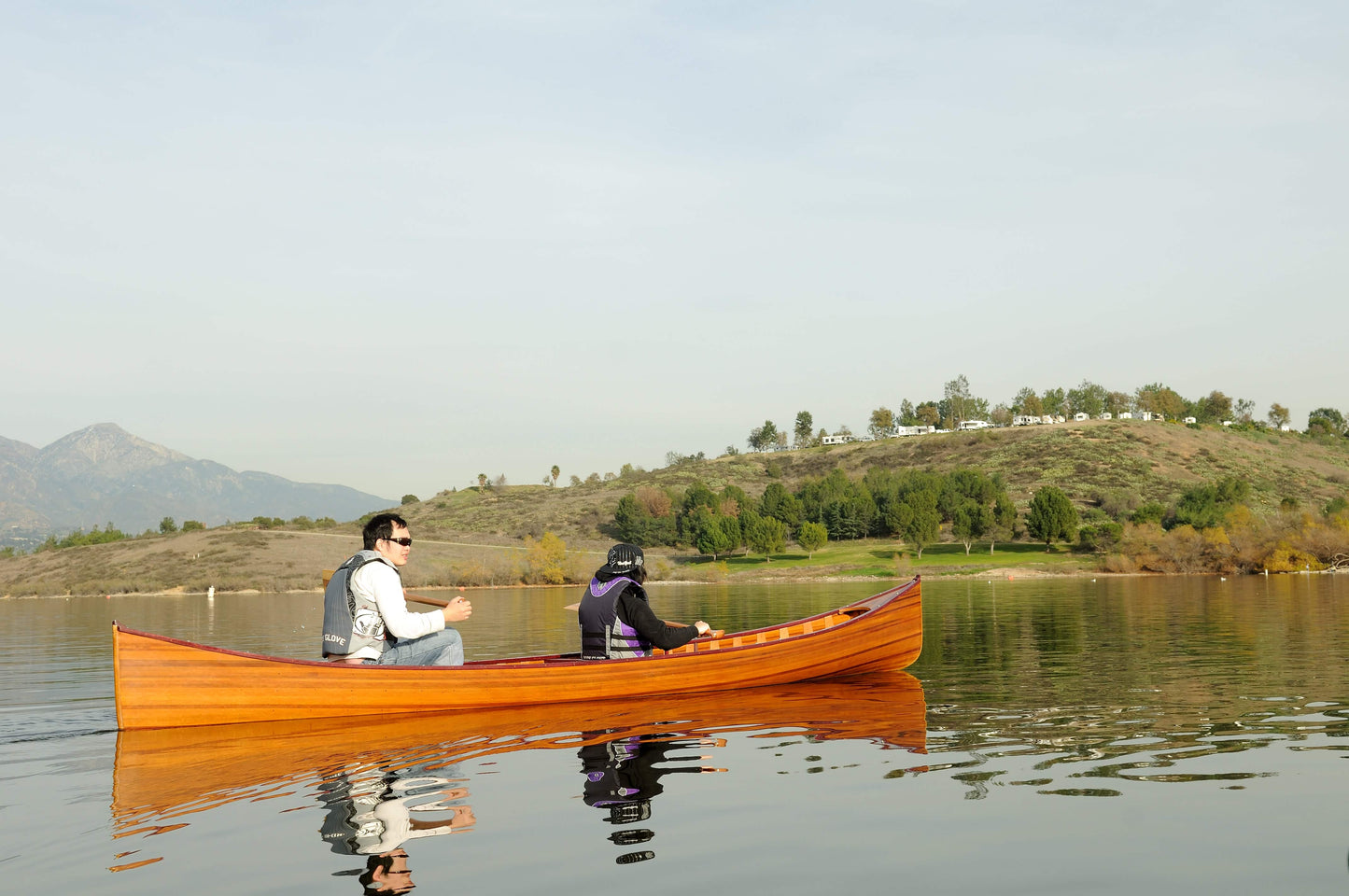 ALDO Kayaking, Canoeing & Rafting>Canoes L: 216 W: 35.5 H: 27 Inches / NEW / wood Real High Quality Canadian Cedar Canoe  With Ribs18 feet
